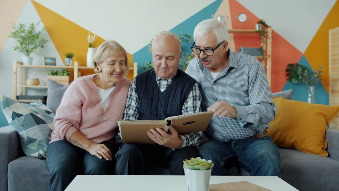 seniors reading news